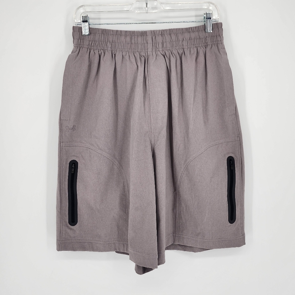 Under Armour NWT Unstoppable Vented Short Men's Small